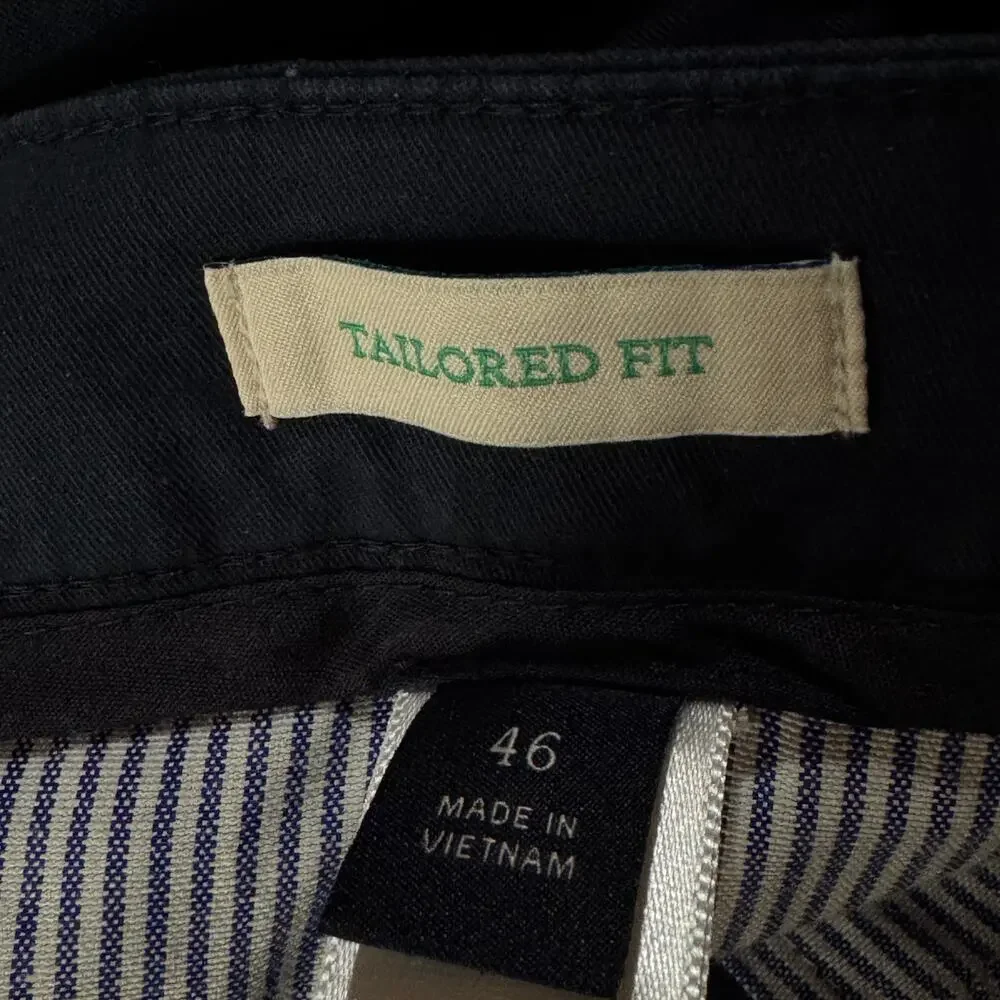 Jos. A. Bank Mens SZ 46R Comfort Stretch 9 in Shorts Tailored Fit Navy Blue New